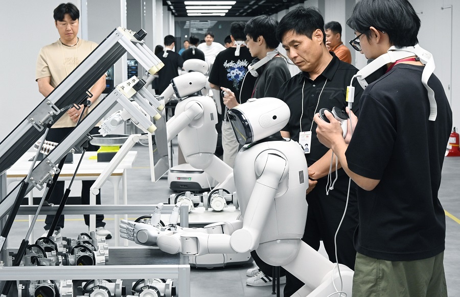 Trung tâm Dữ liệu là nơi robot học hỏi trực tiếp trong môi trường vật lý Trung tâm Dữ liệu là nơi robot học hỏi trực tiếp trong môi trường vật lý