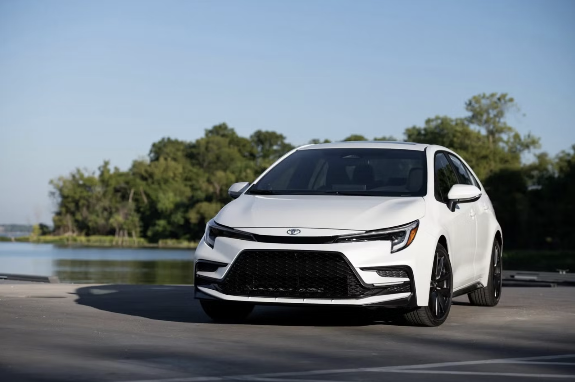 Xe Toyota bán chạy nhất mọi thời đại tung bản đặc biệt