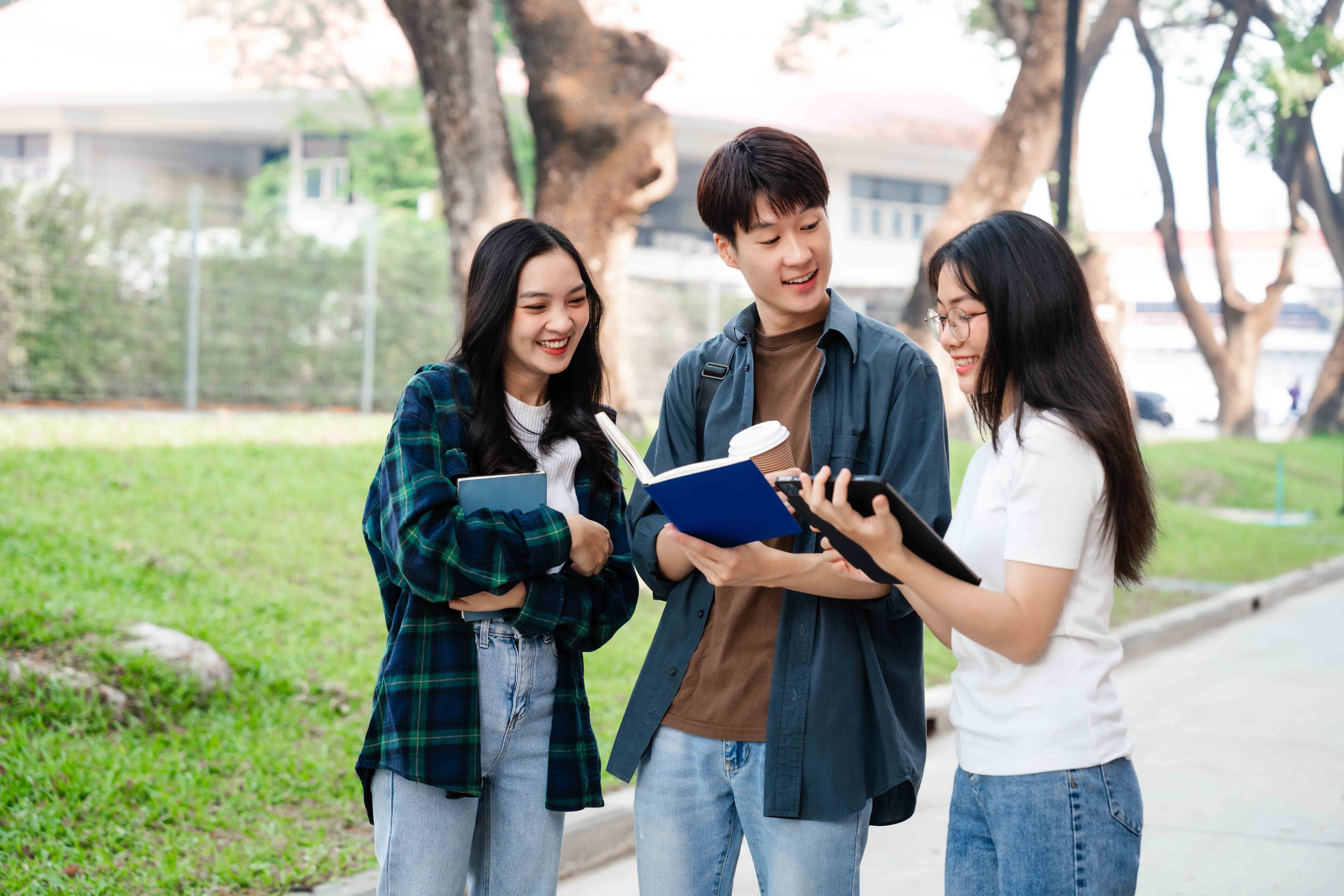 Tài chính tiêu dùng tăng cường vào mùa tựu trường