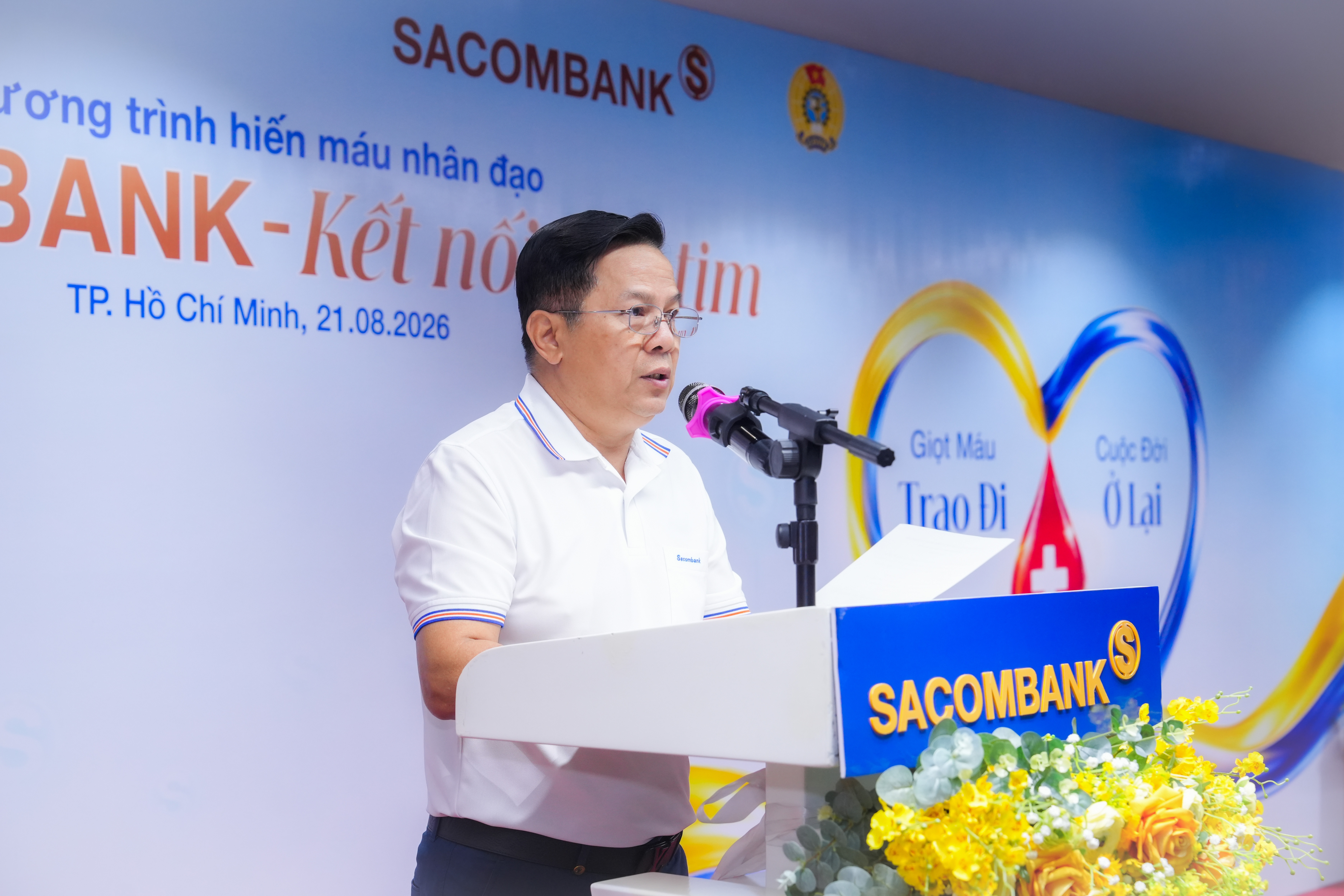 Ông Đào Nguyên Vũ - Chủ tịch Công đoàn SACOMBANK, phát biểu khai mạc chương trình “SACOMBANK - Kết nối trái tim” 2026 Ông Đào Nguyên Vũ - Chủ tịch Công đoàn SACOMBANK, phát biểu khai mạc chương trình “SACOMBANK - Kết nối trái tim” 2026