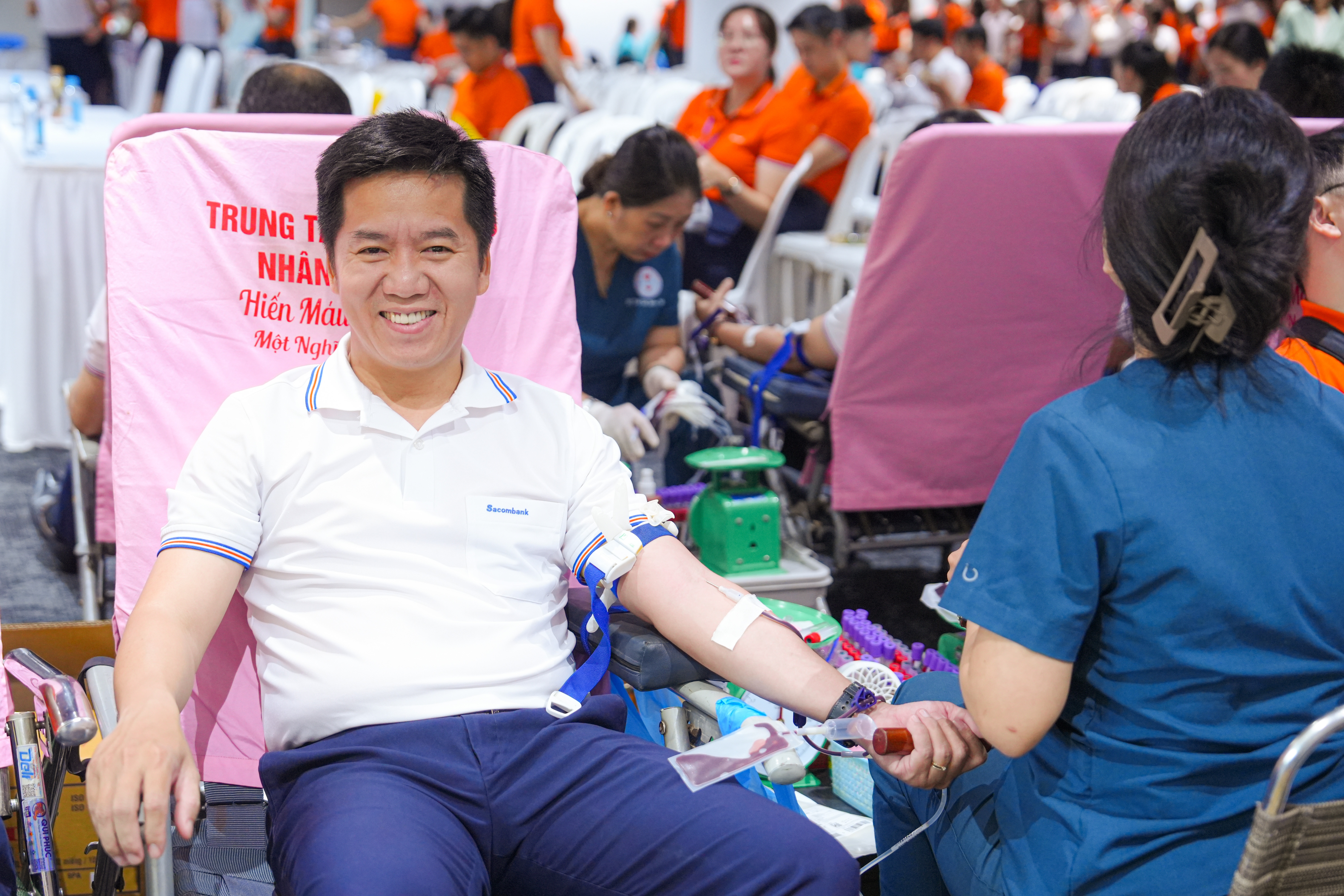 “Kết nối trái tim” và hành trình 14 năm SACOMBANK trao giọt hồng sẻ chia sự sống