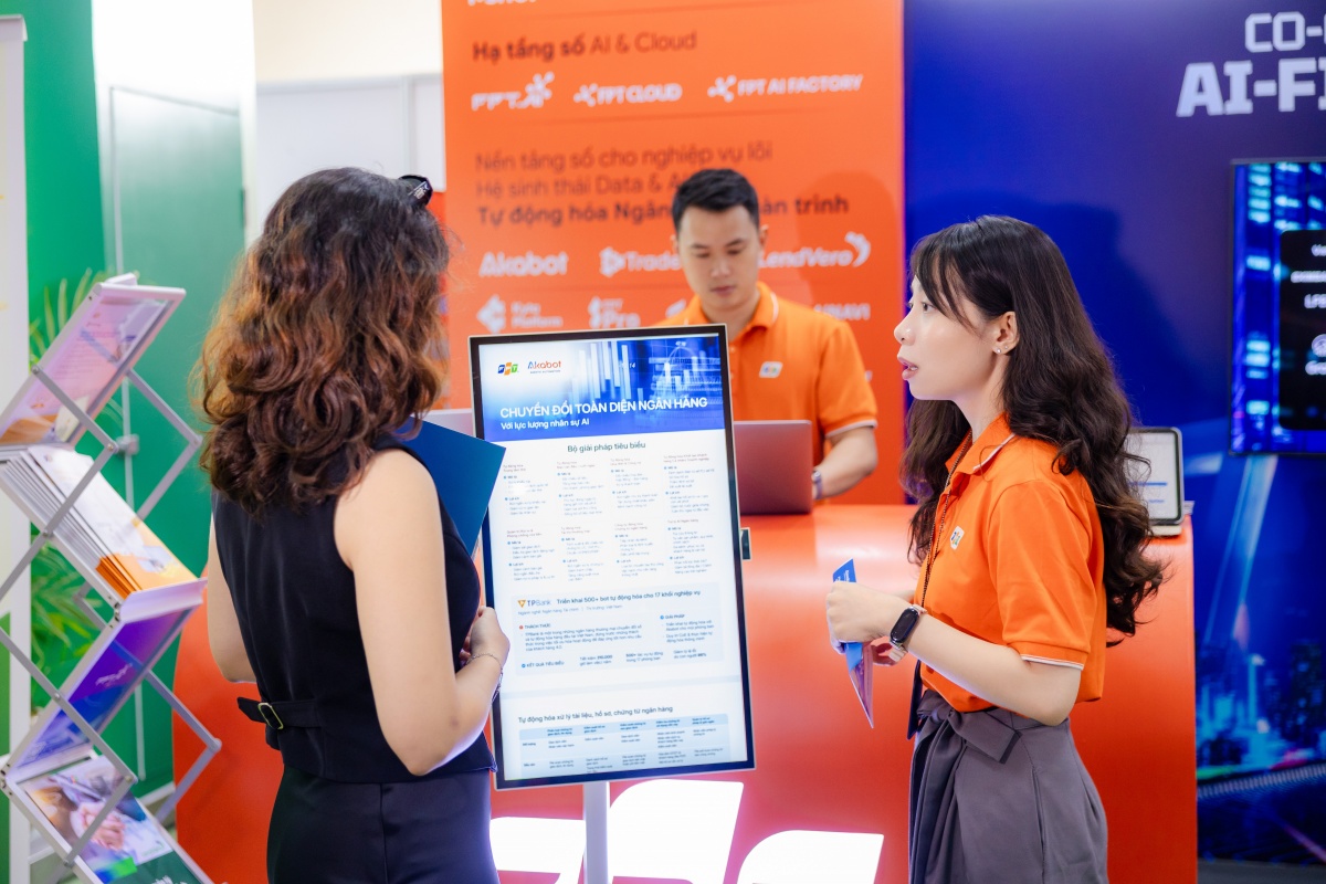 FPT đồng hành cùng ngành Ngân hàng dịch chuyển từ mô hình Digital Banking sang AI-First Banking FPT đồng hành cùng ngành Ngân hàng dịch chuyển từ mô hình Digital Banking sang AI-First Banking