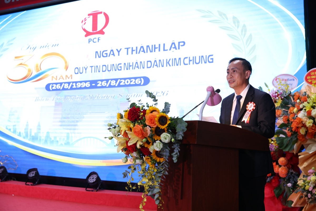 Ông Phan Đức Tuấn - Chủ tịch HĐQT QTDND Kim Chung phát biểu khai mạc lễ kỷ niệm