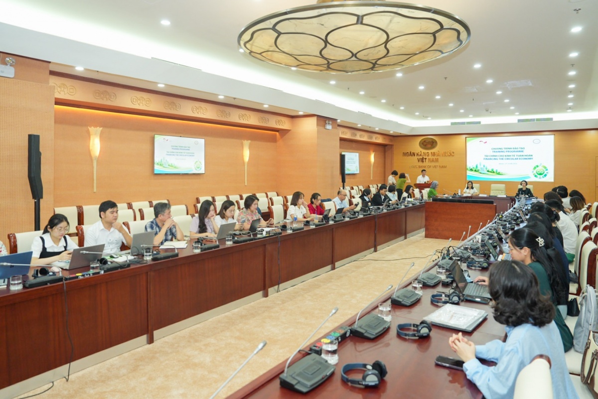 Kết nối nguồn lực tài chính với kinh tế tuần hoàn Kết nối nguồn lực tài chính với kinh tế tuần hoàn