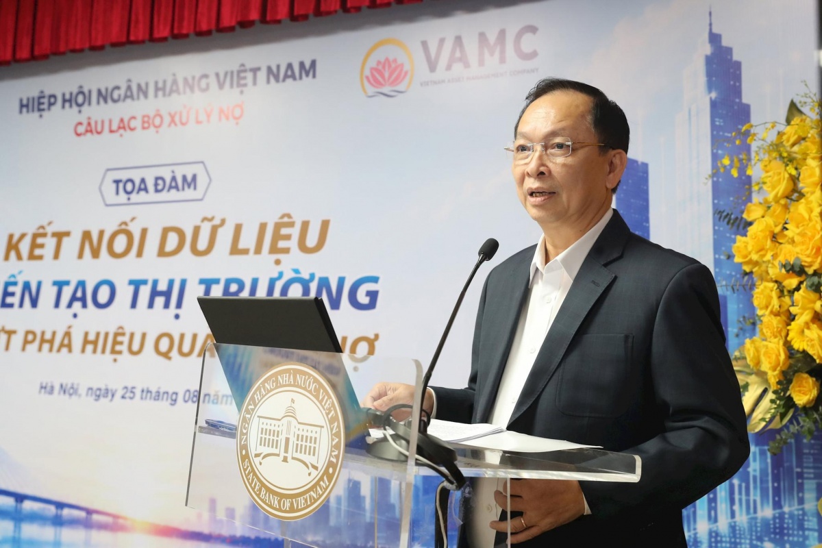Câu lạc bộ Xử lý nợ kết nạp hội viên và ra mắt Ban Chủ nhiệm