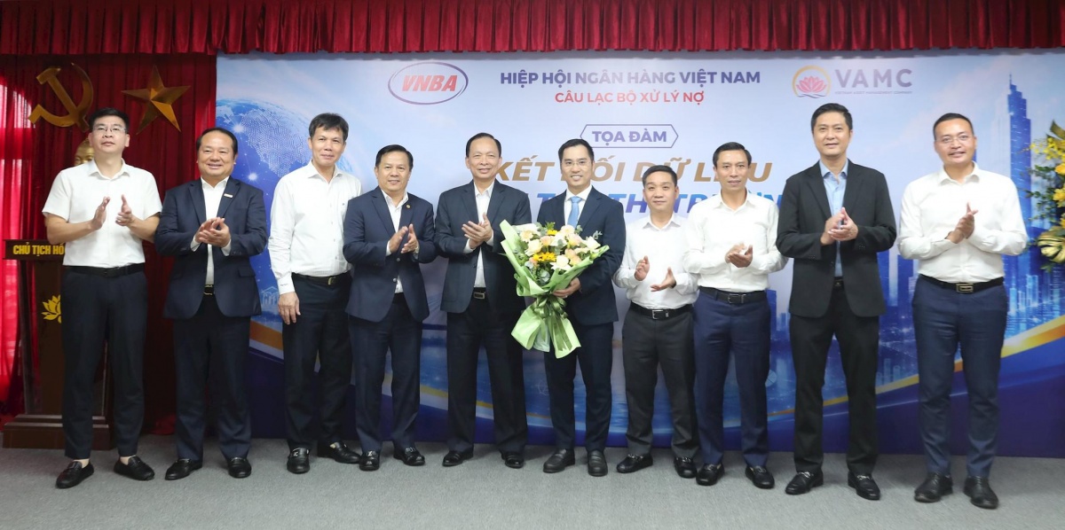 Câu lạc bộ Xử lý nợ kết nạp hội viên và ra mắt Ban Chủ nhiệm