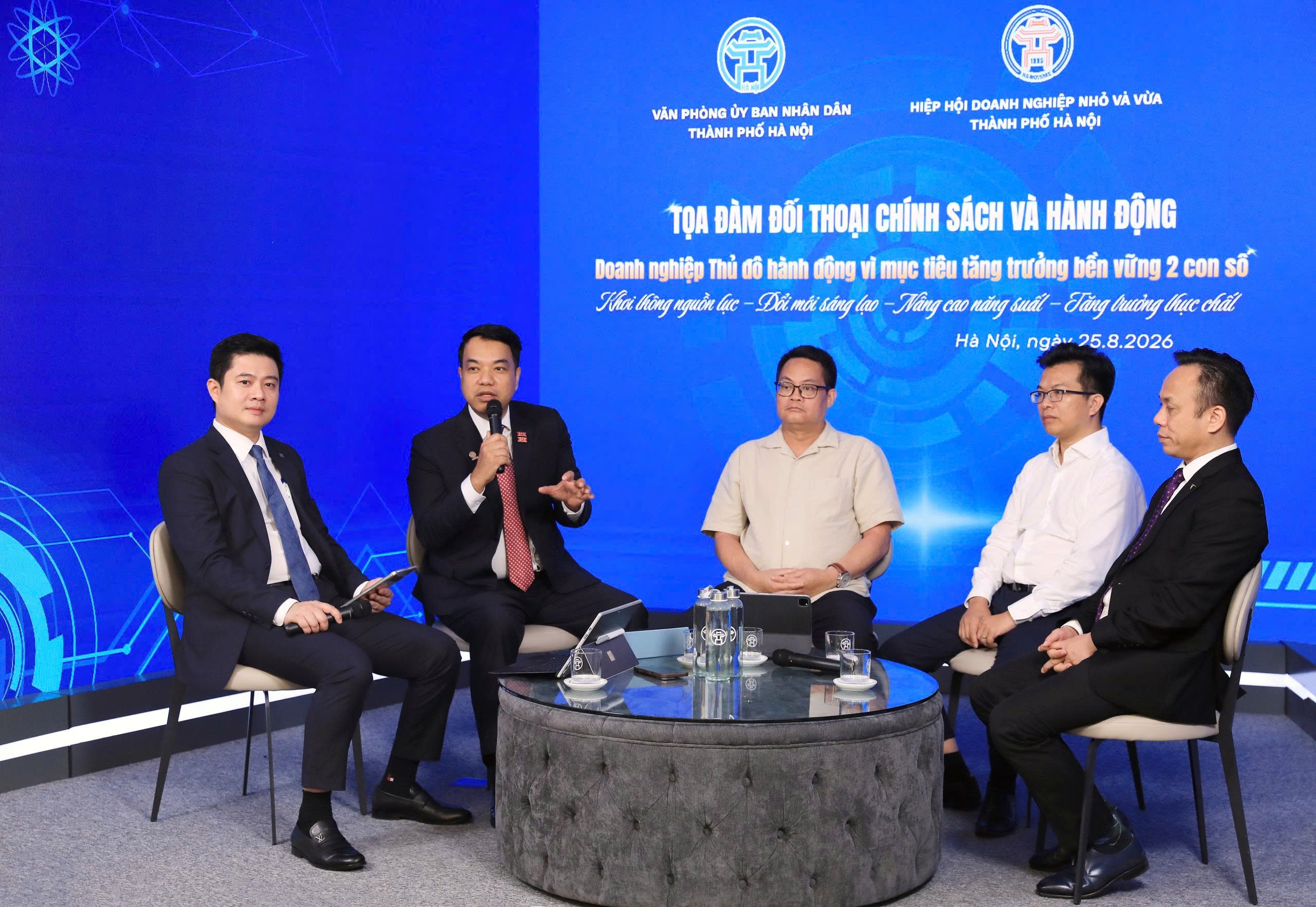 Toạ đàm được tổ chức với tinh thần không dừng ở trao đổi mà hướng tới giải pháp