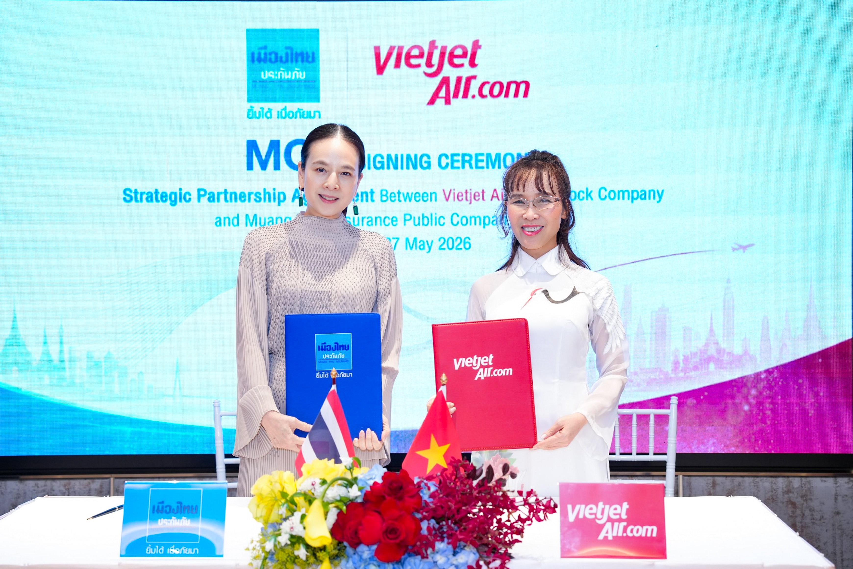 Tiến sĩ Nguyễn Thị Phương Thảo và Madam Pang “bắt tay” thúc đẩy hoạt động thể thao, văn hóa, phát triển cộng đồng Tiến sĩ Nguyễn Thị Phương Thảo và Madam Pang “bắt tay” thúc đẩy hoạt động thể thao, văn hóa, phát triển cộng đồng