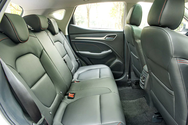 MG ZS giảm giá kỷ lục tại đại lý: Thực tế còn từ 395 triệu đồng, cạnh tranh Seltos, Creta bằng giá rẻ hơn cả Morning, i10