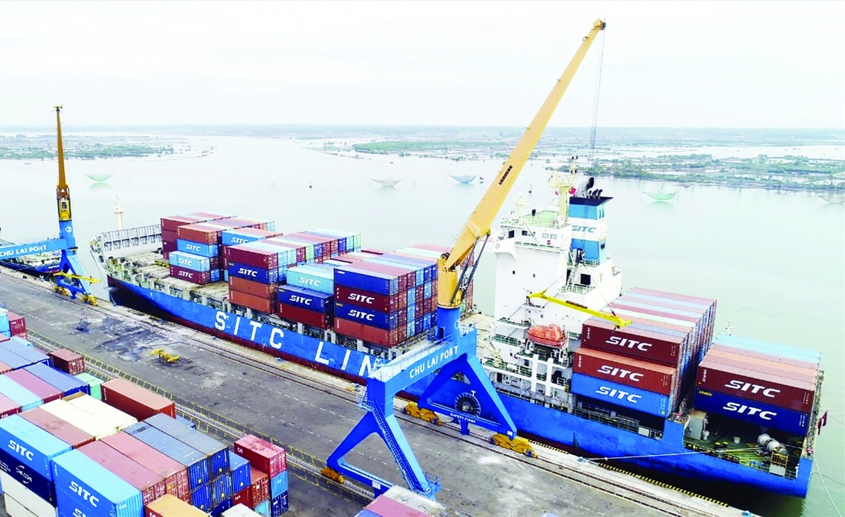 Liên kết, mở cực tăng trưởng mới cho miền Trung