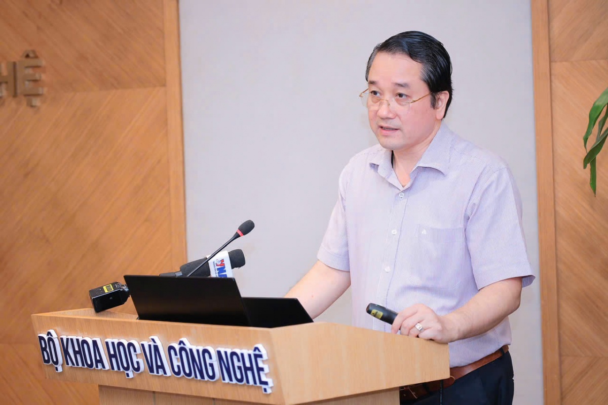 Tăng chi cho nghiên cứu phát triển lên 2% GDP: Không chỉ là chuyện thêm tiền Tăng chi cho nghiên cứu phát triển lên 2% GDP: Không chỉ là chuyện thêm tiền