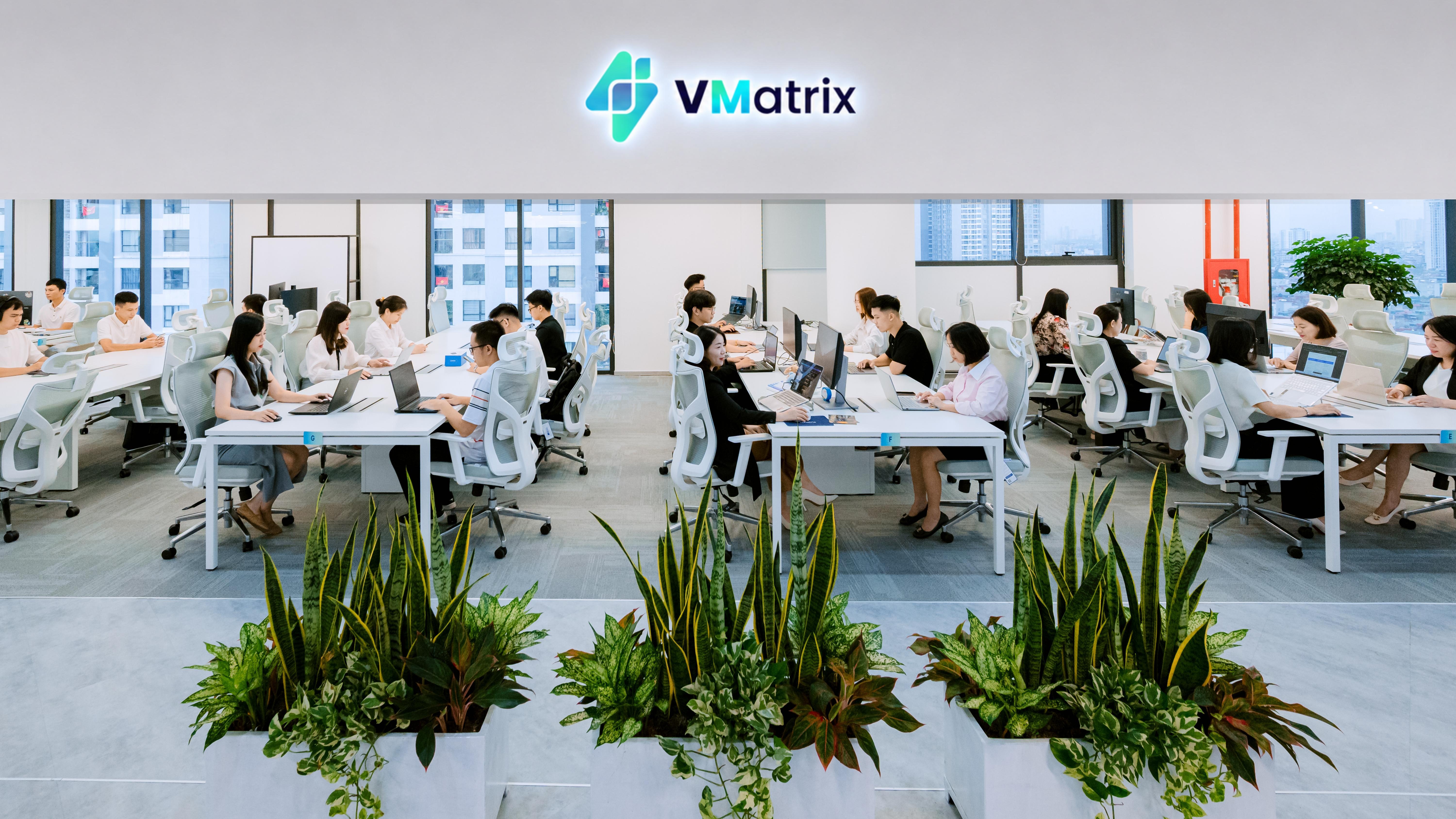Trong tên gọi mới VMatrix, chữ V là thể hiện của Việt Nam, Xác thực (Verify), Giá trị (Value), và Tầm nhìn (Vision).