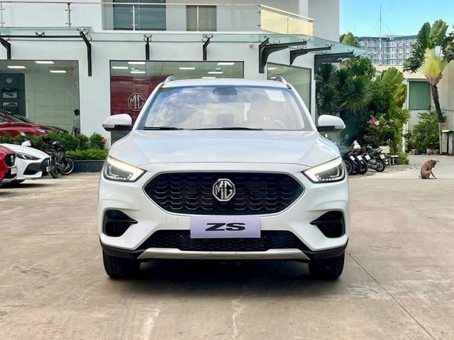 undefined Càng sát ngày ra mắt đời mới, MG ZS giảm giá càng ‘tất tay’: Bản rẻ nhất còn 368 triệu đồng, làm khó cả Morning, i10