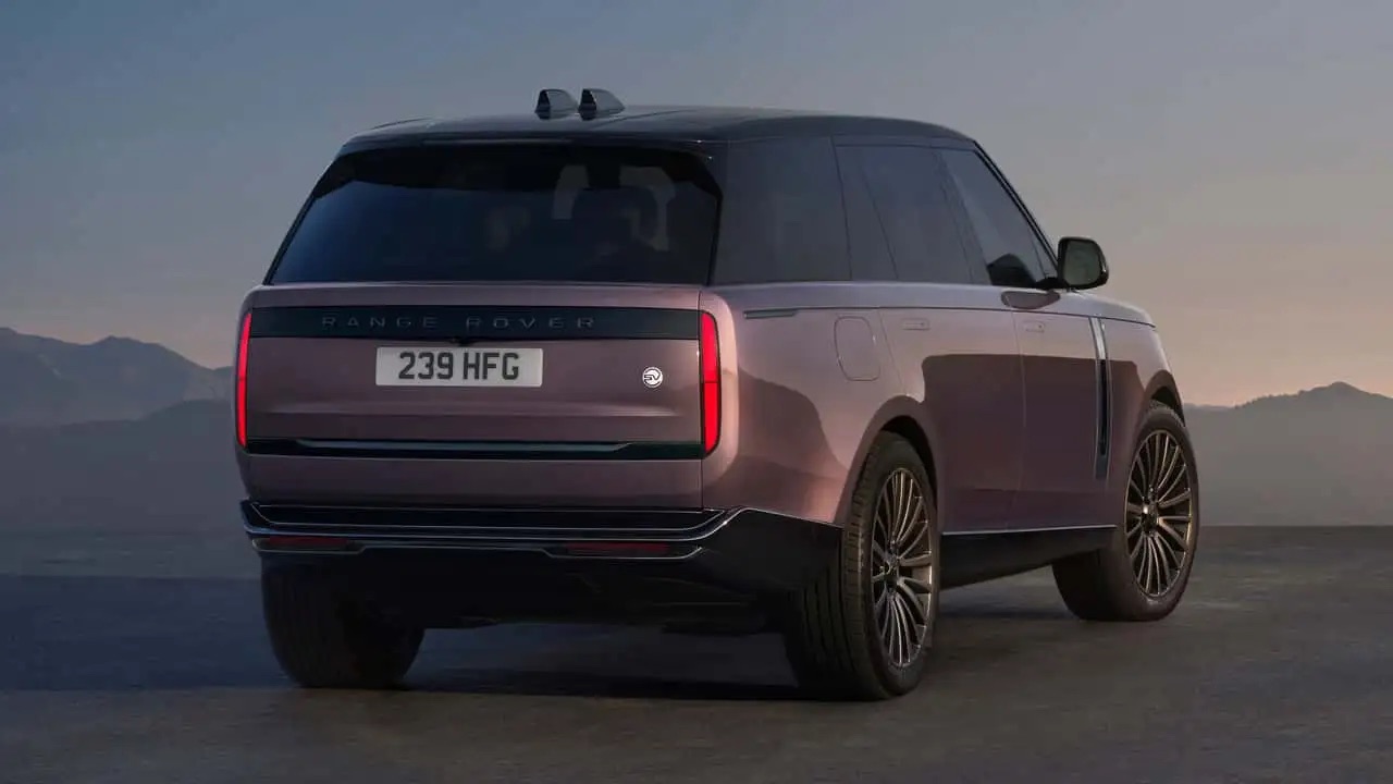 Range Rover bản điện ra mắt: Trông như xe xăng, mạnh 542hp, chạy 600km/sạc - Ảnh 7.