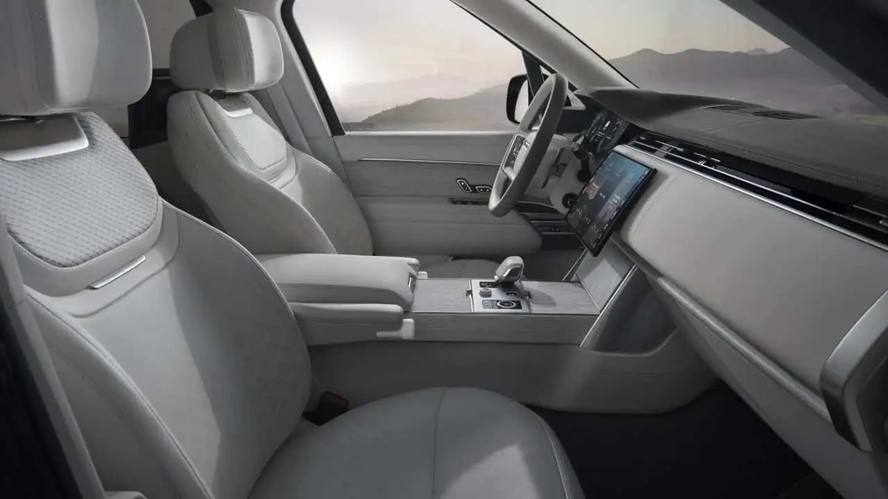 Range Rover bản điện ra mắt: Trông như xe xăng, mạnh 542hp, chạy 600km/sạc - Ảnh 10.