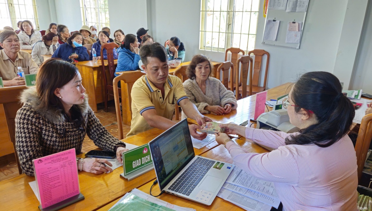 nguồn ngân sách địa phương ủy thác qua Ngân hàng Chính sách xã hội (NHCSXH) đang mở thêm cơ hội tiếp cận tín dụng ưu đãi cho nhiều nhóm đối tượng đặc thù tại Lâm Đồng nguồn ngân sách địa phương ủy thác qua Ngân hàng Chính sách xã hội (NHCSXH) đang mở thêm cơ hội tiếp cận tín dụng ưu đãi cho nhiều nhóm đối tượng đặc thù tại Lâm Đồng