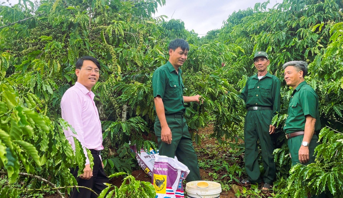 Không chỉ tăng về quy mô, nguồn vốn địa phương đang đi vào nhiều nhu cầu thiết thực của người dân. Không chỉ tăng về quy mô, nguồn vốn địa phương đang đi vào nhiều nhu cầu thiết thực của người dân.