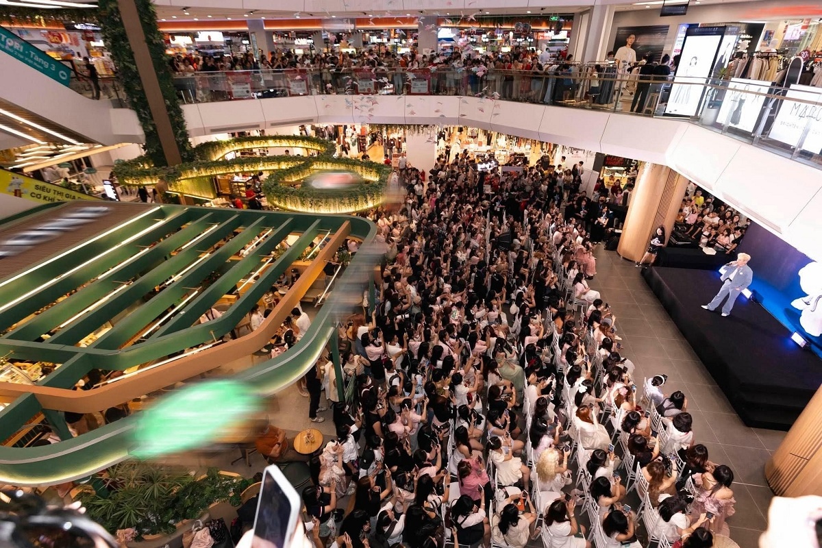Vincom Retail đạt “cú đúp”: Ghi danh tại VNSI, góp mặt trong Top 50 Công ty đại chúng uy tín và hiệu quả 2026