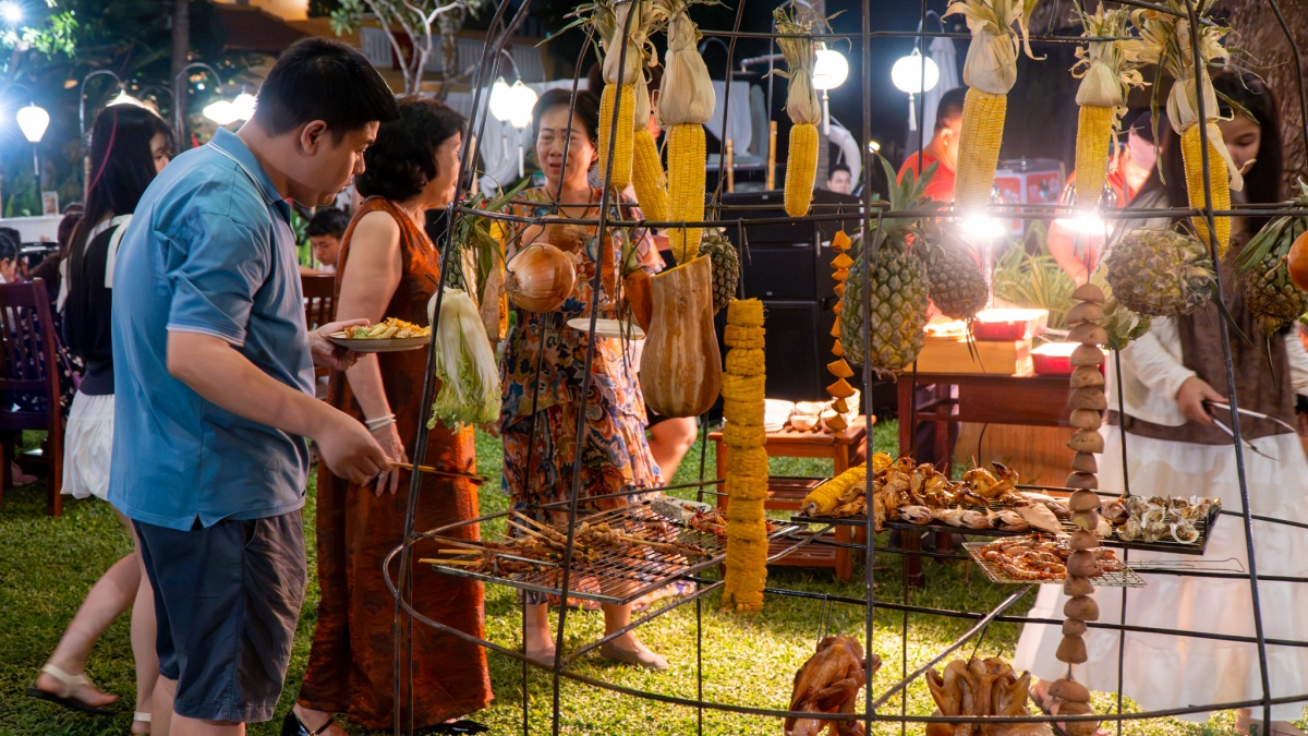 Ẩm thực gác bếp vùng cao đi vào tiệc buffet