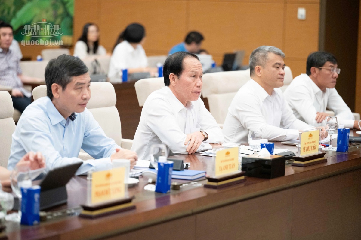 Các đại biểu tham dự phiên họp (Ảnh VPQH)) Các đại biểu tham dự phiên họp (Ảnh VPQH))