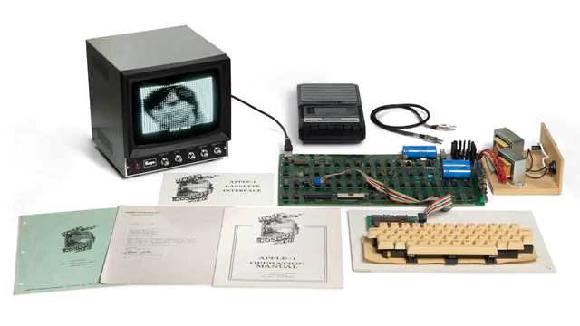 Đấu giá máy tính cá nhân đầu tiên của Apple, ước tính đến 21 tỷ đồng Đấu giá máy tính cá nhân đầu tiên của Apple, ước tính đến 21 tỷ đồng
