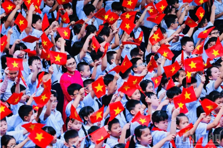 Đồng loạt khai giảng năm học mới và khánh thành trường phổ thông nội trú liên cấp trên cả nước Đồng loạt khai giảng năm học mới và khánh thành trường phổ thông nội trú liên cấp trên cả nước