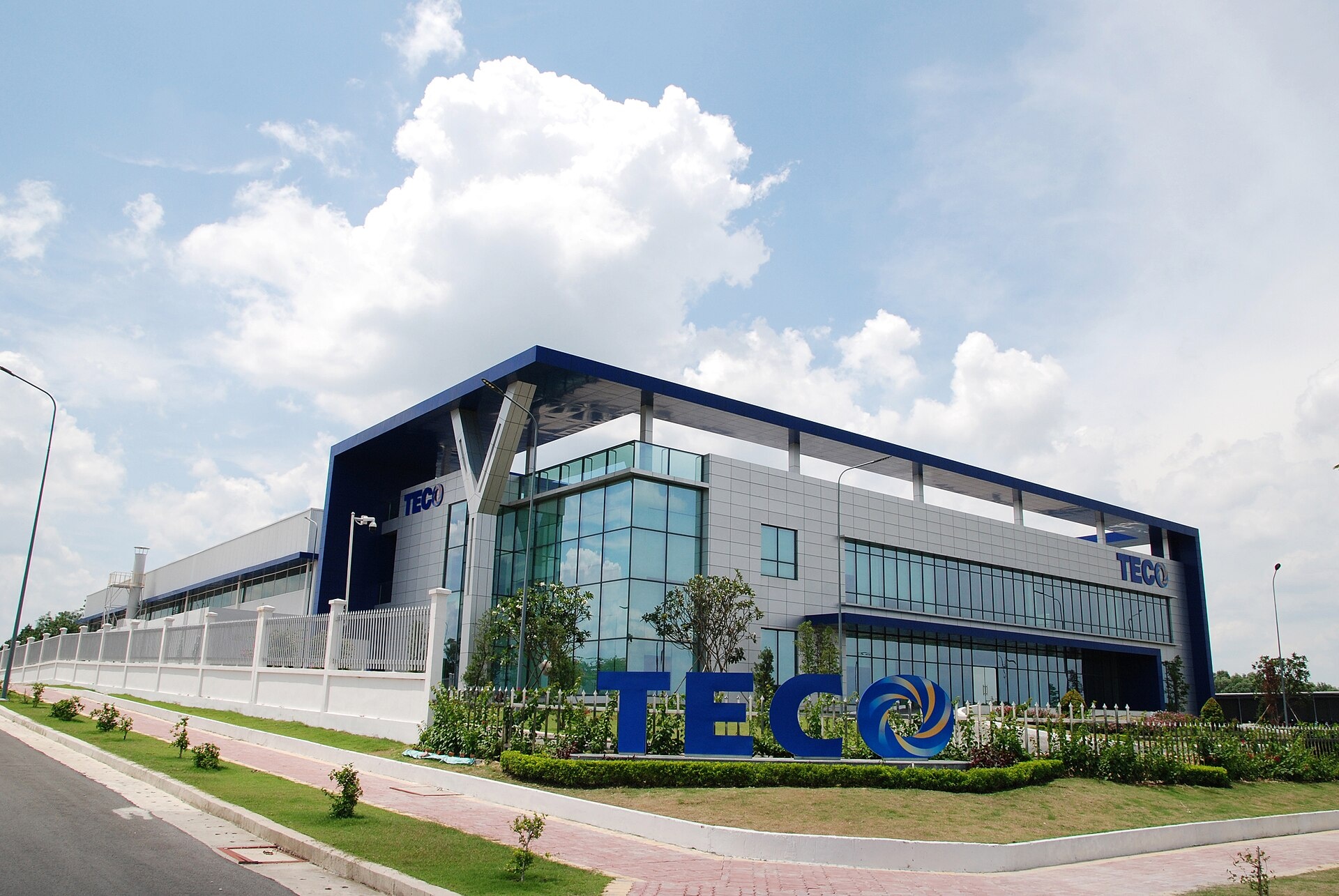 Nhà máy của Công ty TNHH Điện Cơ TECO (Việt Nam). Ảnh: Kenihsieh/Wikimedia Commons Nhà máy của Công ty TNHH Điện Cơ TECO (Việt Nam). Ảnh: Kenihsieh/Wikimedia Commons