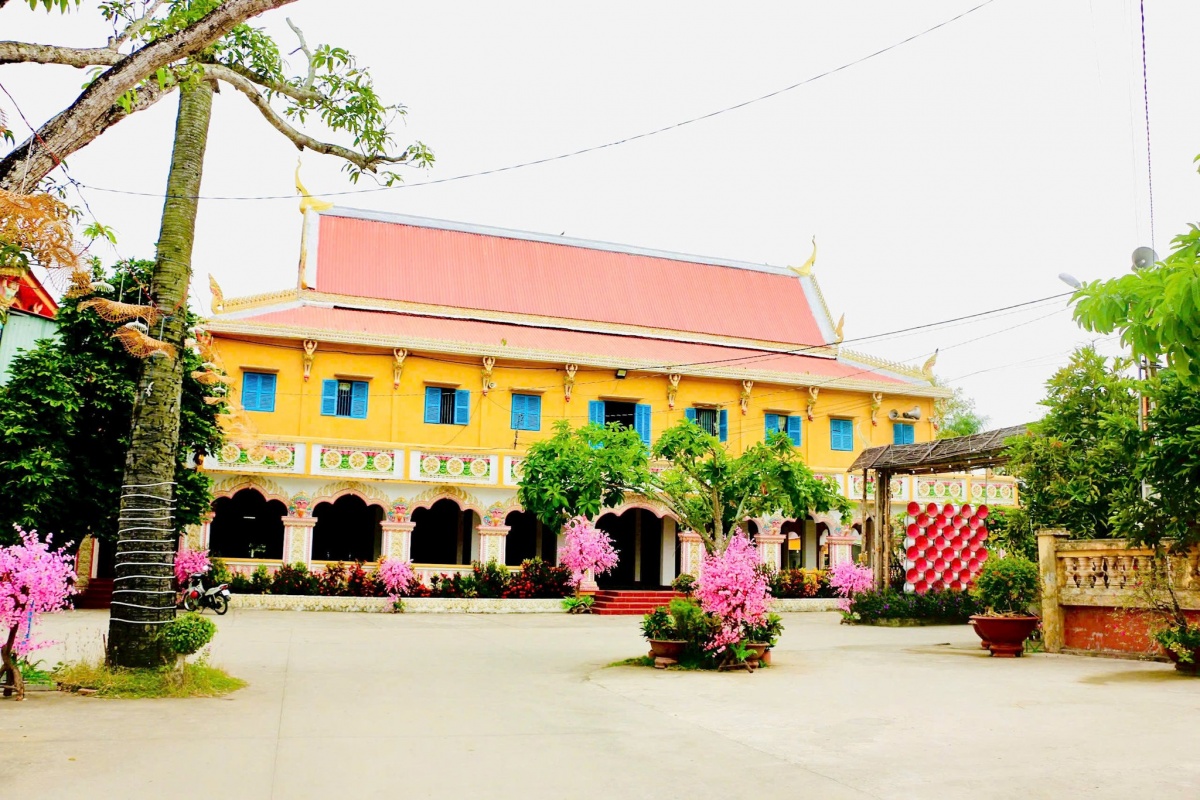 Chiêm bái tượng Phật nằm lớn nhất Việt Nam tại chùa Som Rong Chiêm bái tượng Phật nằm lớn nhất Việt Nam tại chùa Som Rong