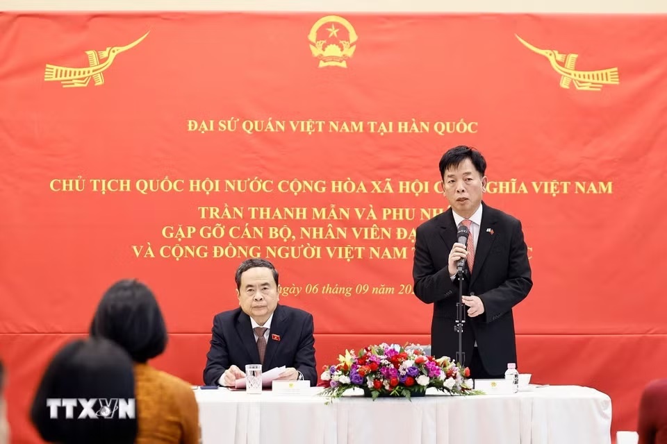 Chủ tịch Quốc hội Trần Thanh Mẫn gặp gỡ cộng đồng người Việt Nam tại Hàn Quốc Chủ tịch Quốc hội Trần Thanh Mẫn gặp gỡ cộng đồng người Việt Nam tại Hàn Quốc- Ảnh 4.