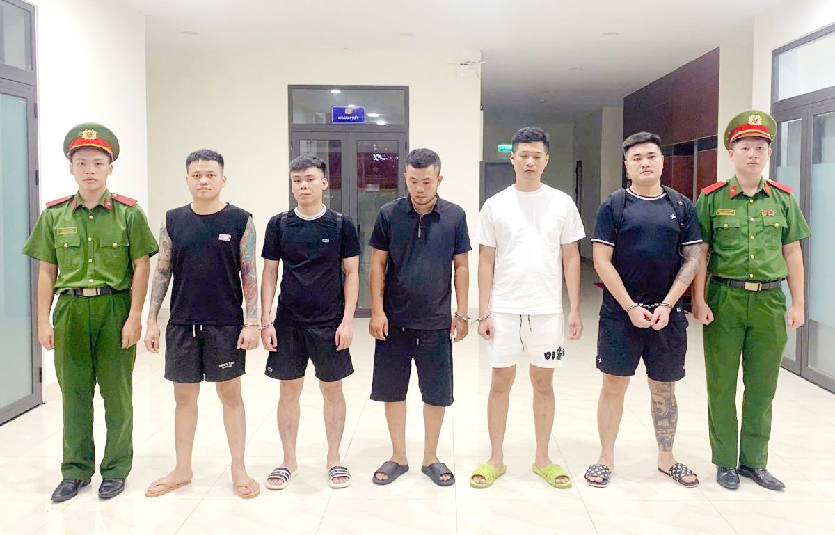 Hàng trăm người sập bẫy đường dây lừa đảo vay online