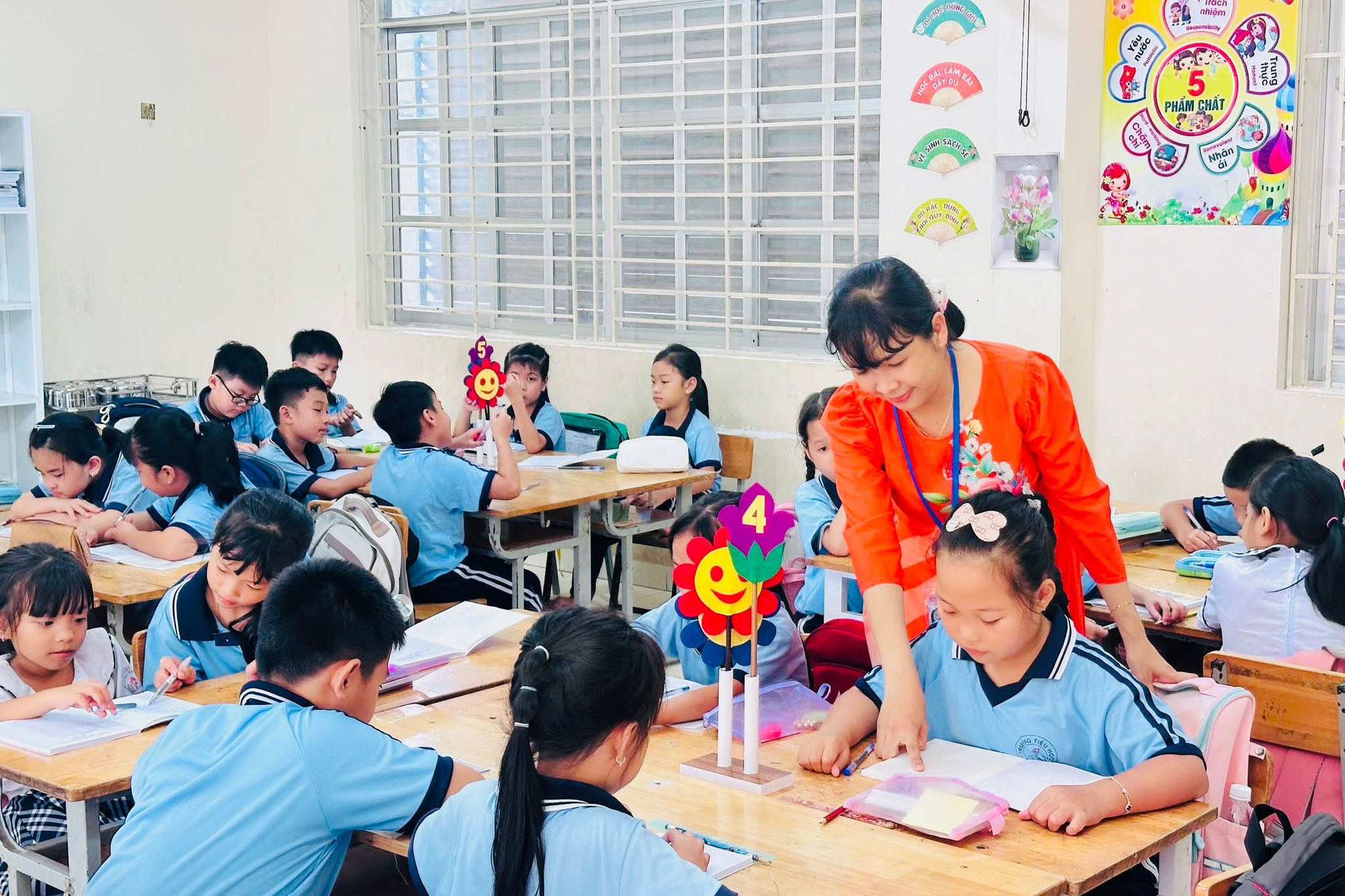 Trong tháng 9, Nhà xuất bản Giáo dục in bổ sung khoảng 17 triệu bản sách giáo khoa