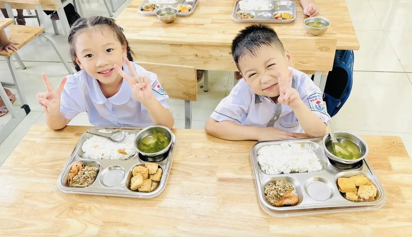 undefined Tăng cường bảo đảm an toàn, chất lượng bữa ăn nội trú, bán trú trong các cơ sở giáo dục