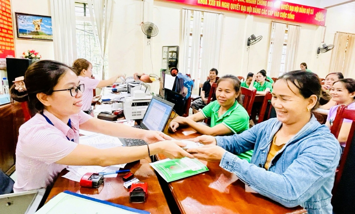 Tín dụng chính sách ở Nghệ An đã và đang mở đường ra thị trường lao động quốc tế. Tín dụng chính sách ở Nghệ An đã và đang mở đường ra thị trường lao động quốc tế.