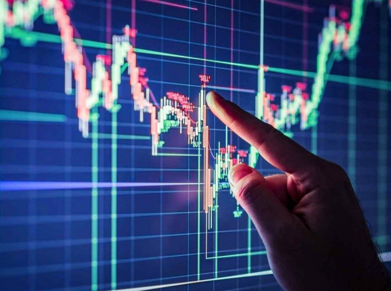 Lực cầu gia tăng tại nhóm blue-chips, đặc biệt ngân hàng và dầu khí, giúp VN-Index hồi phục mạnh hơn 22 điểm trong phiên Lực cầu gia tăng tại nhóm blue-chips, đặc biệt ngân hàng và dầu khí, giúp VN-Index hồi phục mạnh hơn 22 điểm trong phiên