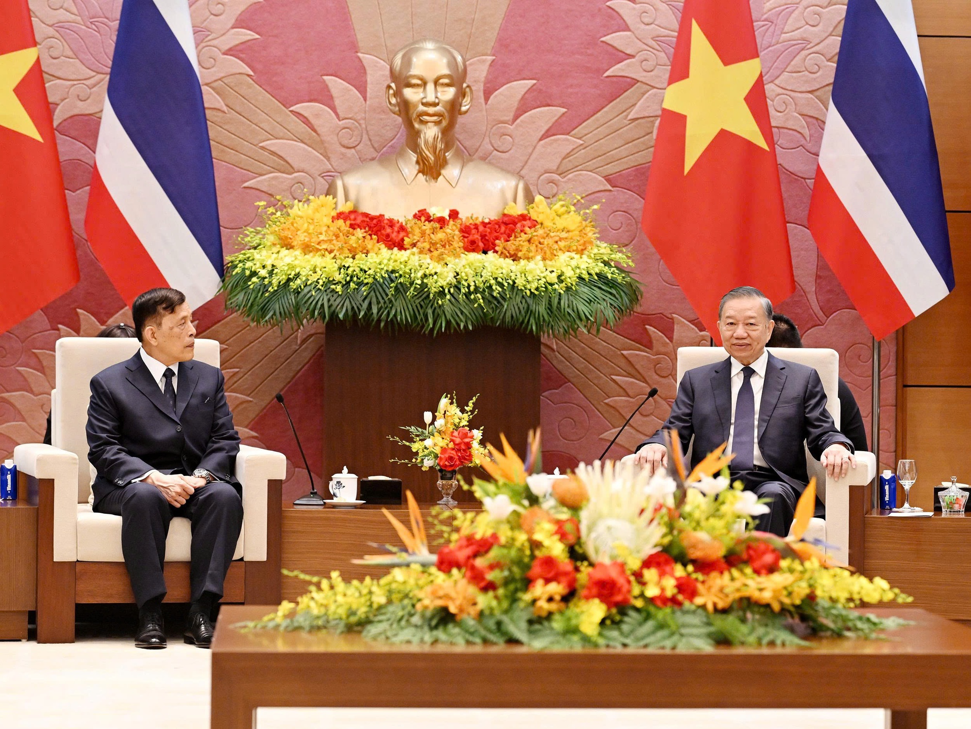 Tổng Bí thư, Chủ tịch nước Tô Lâm hội đàm với Nhà Vua Thái Lan