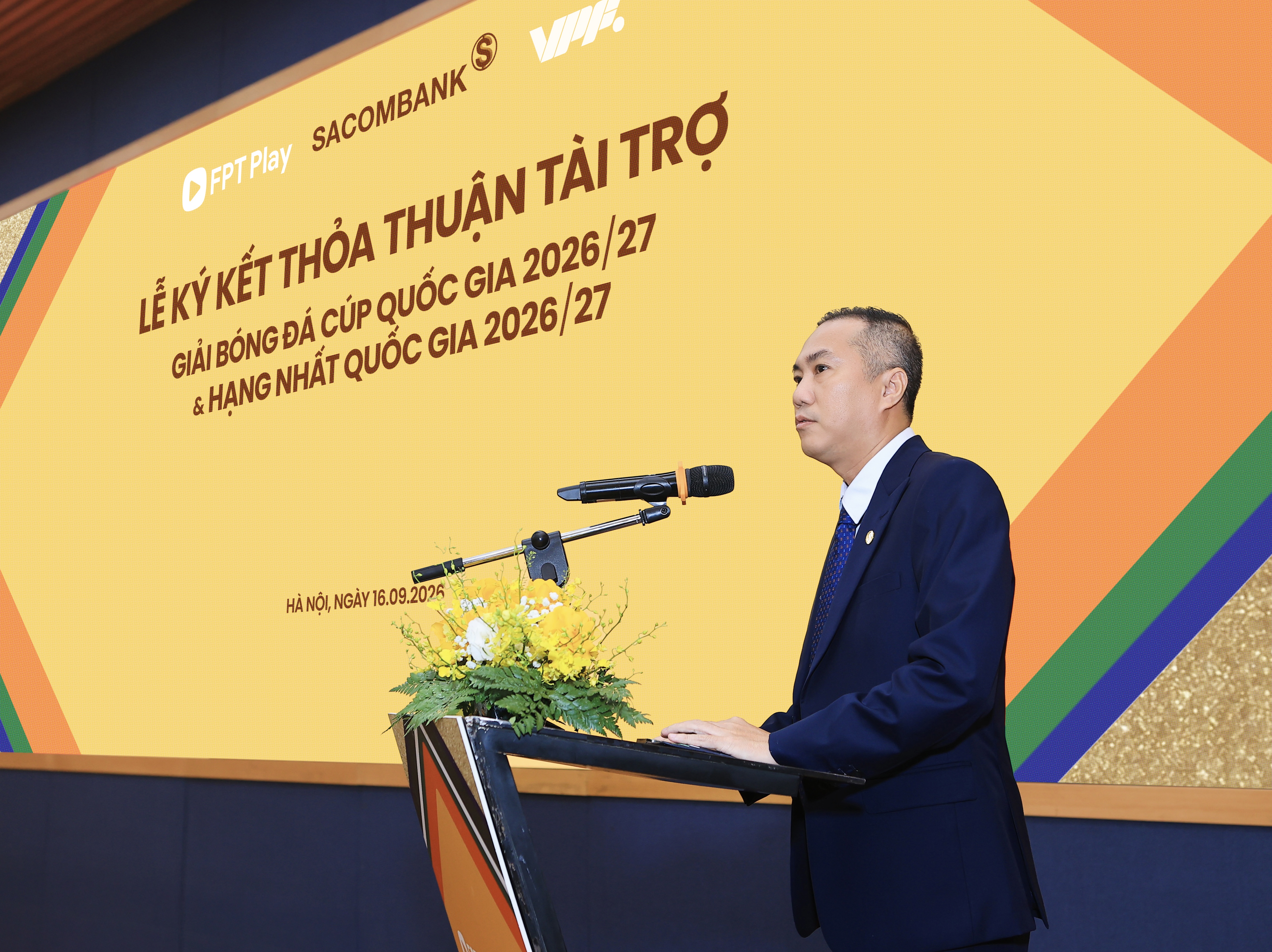 Ông Nguyễn Xuân Vũ (Thành viên HĐQT SACOMBANK) phát biểu tại sự kiện Ông Nguyễn Xuân Vũ (Thành viên HĐQT SACOMBANK) phát biểu tại sự kiện