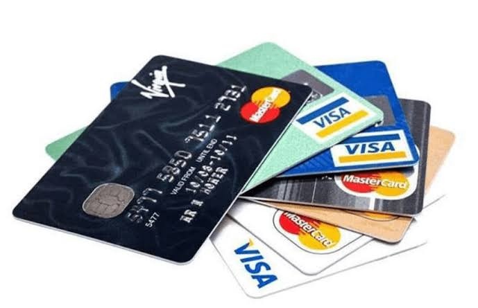 Dùng thẻ tín dụng, nhiều người đang mắc sai lầm này