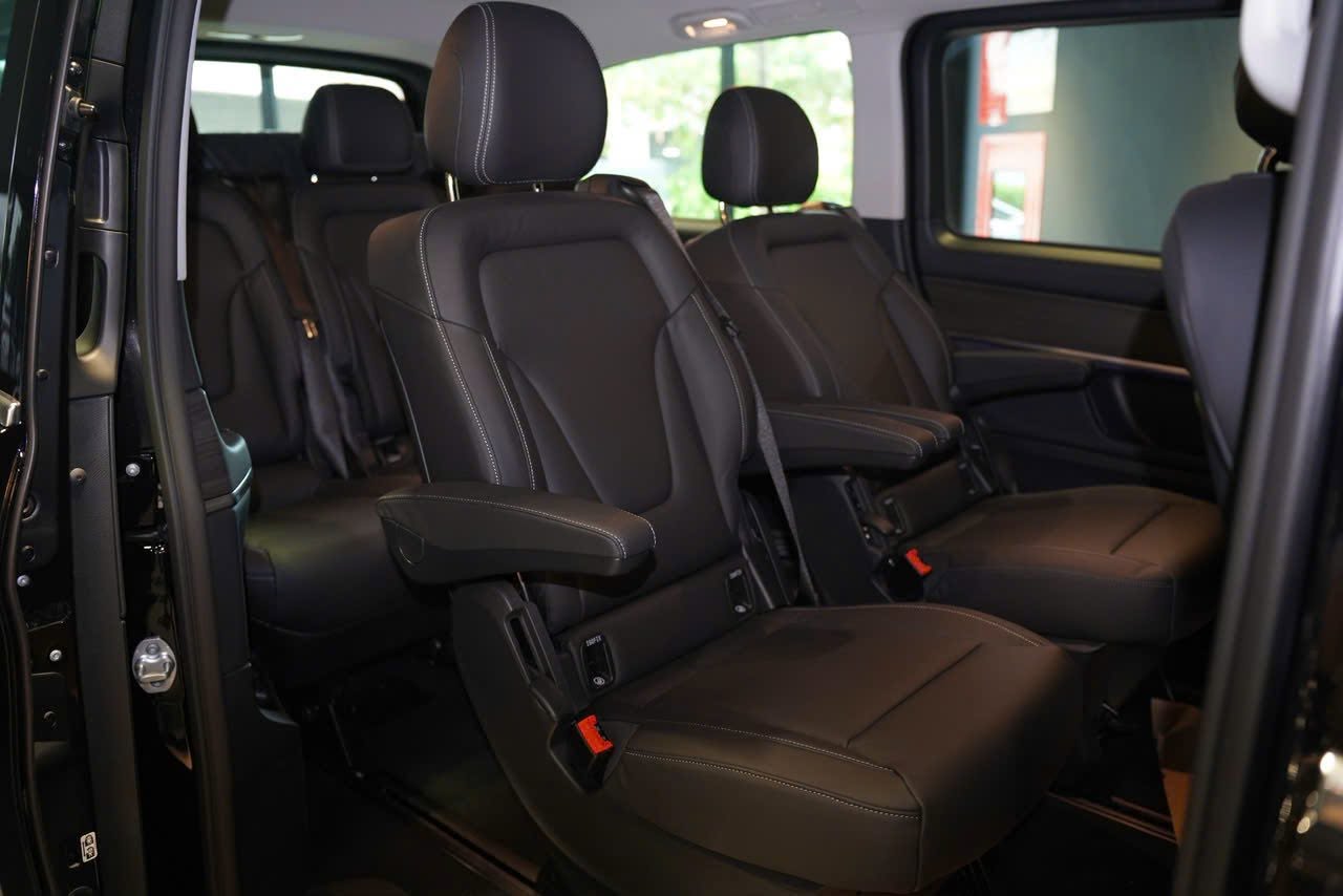 Mercedes-Benz V-Class giảm giá kỷ lục 600 triệu tại Việt Nam: Thực tế còn gần 2,8 tỷ đồng, bằng 2 chiếc Carnival hybrid - Ảnh 5.