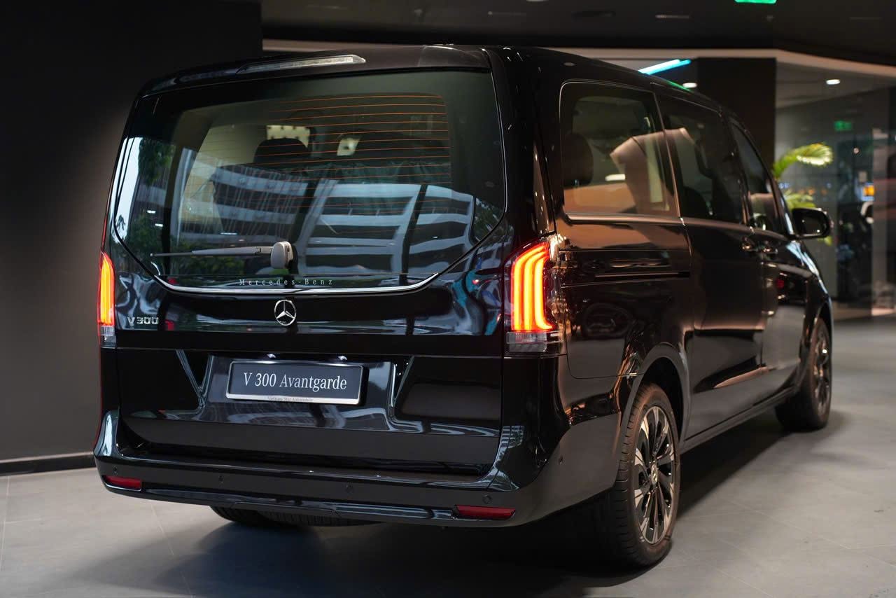 Mercedes-Benz V-Class giảm giá kỷ lục 600 triệu tại Việt Nam