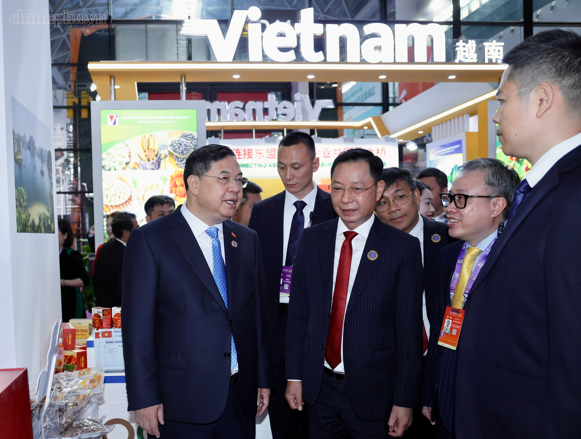 Phó Thủ tướng Thường trực Phạm Gia Túc nêu 4 trọng tâm thúc đẩy kết nối thị trường, hạ tầng và chuỗi cung ứng ASEAN - Trung Quốc Phó Thủ tướng Thường trực Phạm Gia Túc nêu 4 trọng tâm thúc đẩy kết nối thị trường, hạ tầng và chuỗi cung ứng ASEAN - Trung Quốc- Ảnh 6.