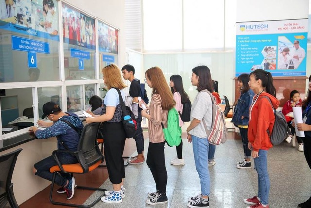 Làm sao để những giá trị Việt Nam không chỉ nằm trên khẩu hiệu? Làm sao để những giá trị Việt Nam không chỉ nằm trên khẩu hiệu?