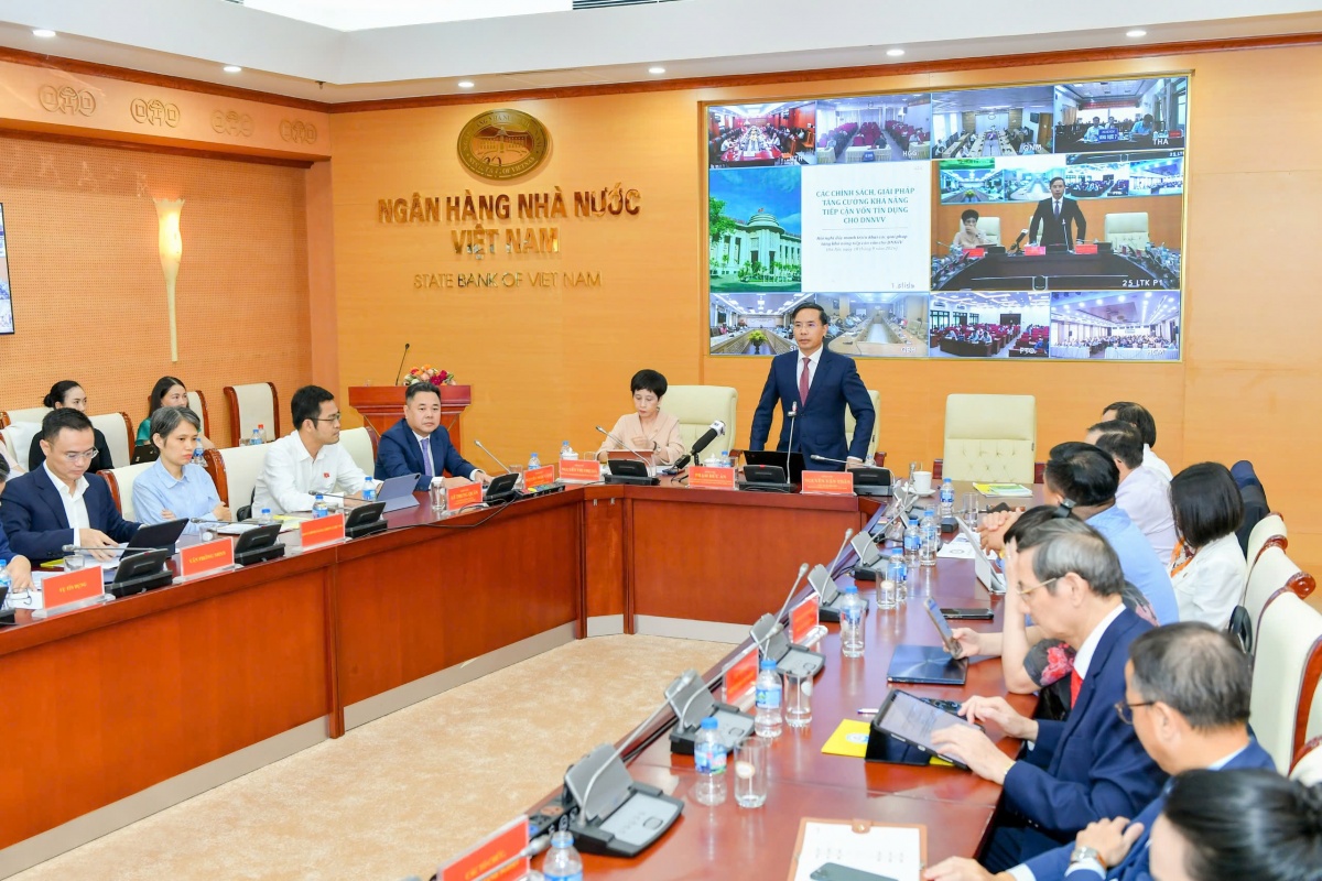 Ngành Ngân hàng sẽ tiếp tục đồng hành cùng DNNVV Ngành Ngân hàng sẽ tiếp tục đồng hành cùng DNNVV