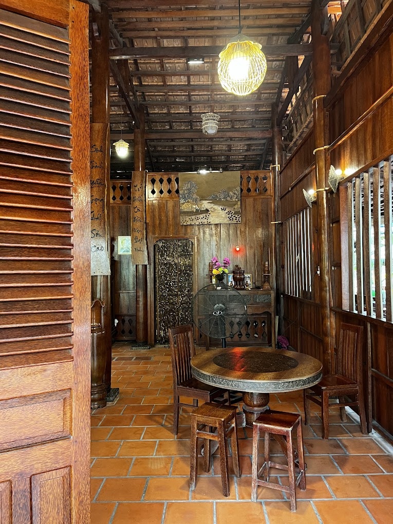 Ngôi nhà trên cù lao được làm từ 4.000 cây dừa Ngôi nhà trên cù lao được làm từ 4.000 cây dừa
