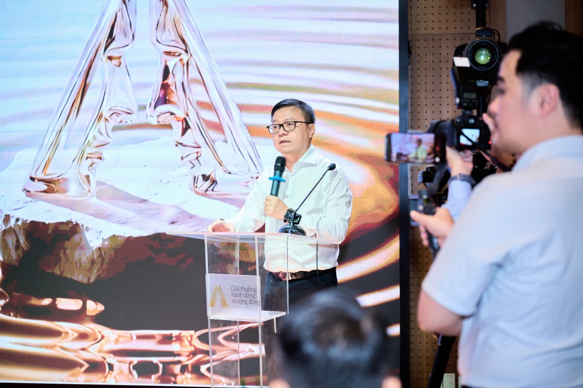 ông Lê Quốc Minh, Tổng Biên tập Báo Nhân Dân, Phó Trưởng Ban Tuyên giáo Trung ương, Trưởng Ban Tổ chức Giải thưởng Hành động vì Cộng đồng ông Lê Quốc Minh, Tổng Biên tập Báo Nhân Dân, Phó Trưởng Ban Tuyên giáo Trung ương, Trưởng Ban Tổ chức Giải thưởng Hành động vì Cộng đồng