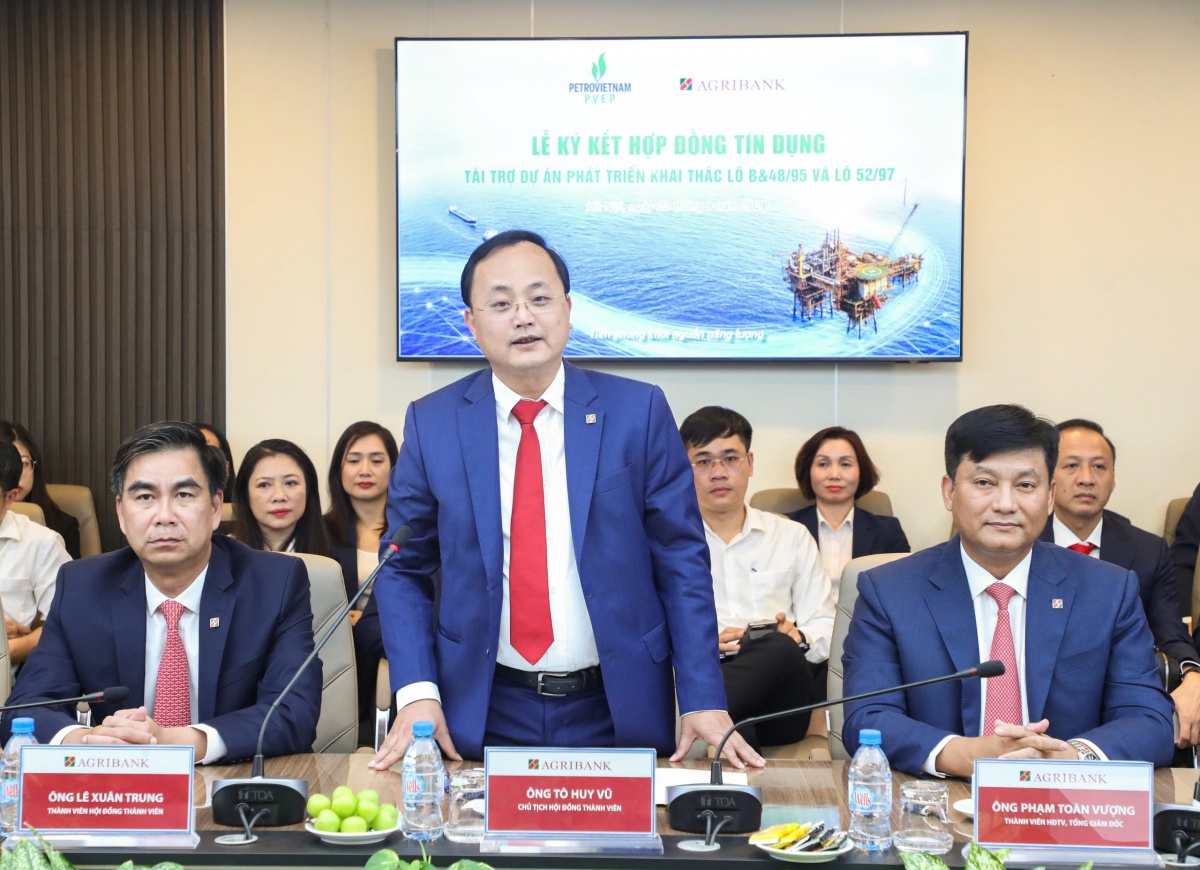  Ông Tô Huy Vũ - Chủ tịch Hội đồng thành viên Agribank phát biểu tại Lễ ký kết