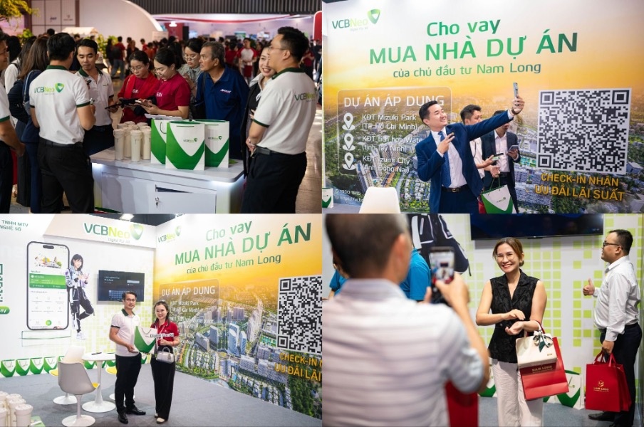 Không khí sôi động tại booth VCBNeo với nhiều hoạt động trải nghiệm, nhận quà