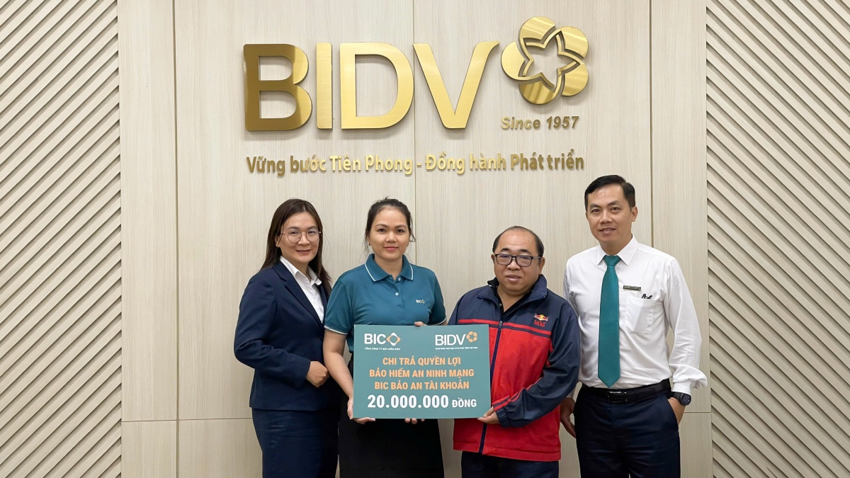 Bị kẻ gian mạo danh cán bộ Sở Tài chính lừa đảo, khách hàng được BIC bồi thường 20 triệu đồng Bị kẻ gian mạo danh cán bộ Sở Tài chính lừa đảo, khách hàng được BIC bồi thường 20 triệu đồng