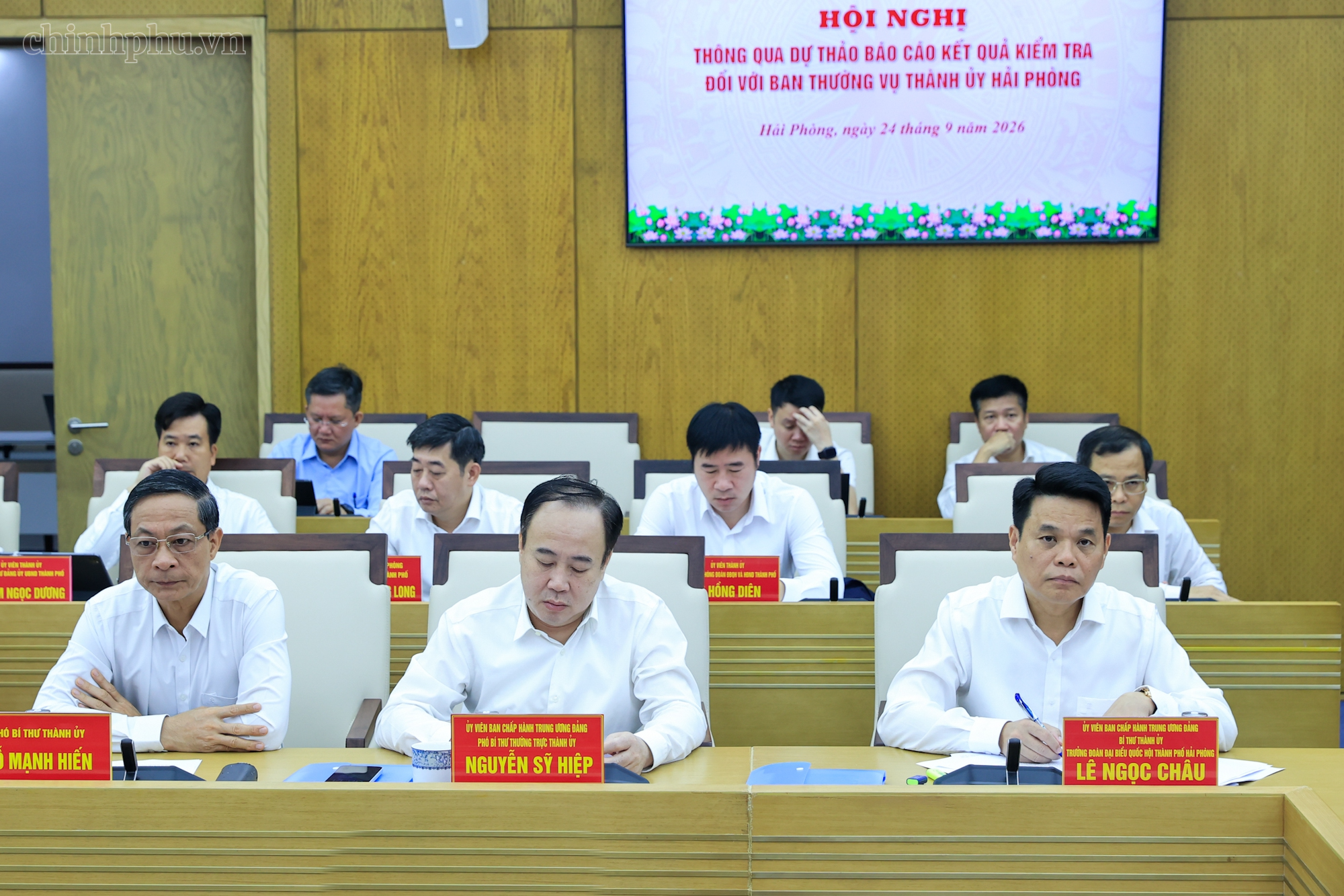 Thủ tướng: Đổi mới đánh giá cán bộ là khâu đột phá và chính sách với cán bộ cũng không thể cào bằng Thủ tướng: Đổi mới đánh giá cán bộ là khâu đột phá và chính sách với cán bộ cũng không thể cào bằng- Ảnh 2.