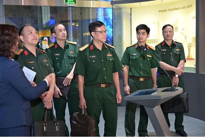 MB đón đoàn kiểm tra chuyên đề cải cách hành chính và chuyển đổi số của Bộ Quốc phòng MB đón đoàn kiểm tra chuyên đề cải cách hành chính và chuyển đổi số của Bộ Quốc phòng