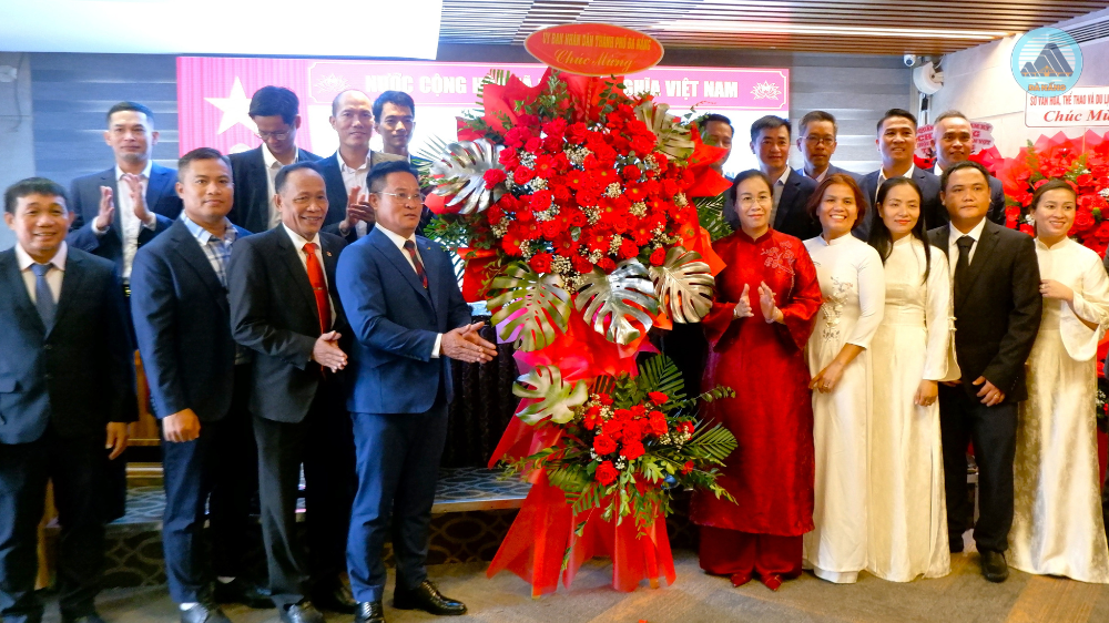 Doanh nhân Võ Thanh Sơn được bầu làm chủ tịch Liên đoàn Quần vợt TP Đà Nẵng Doanh nhân Võ Thanh Sơn được bầu làm chủ tịch Liên đoàn Quần vợt TP Đà Nẵng